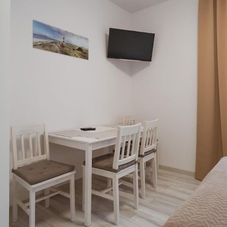 Apartament Dla 4 Osob Blisko Morza Niechorze Extérieur photo